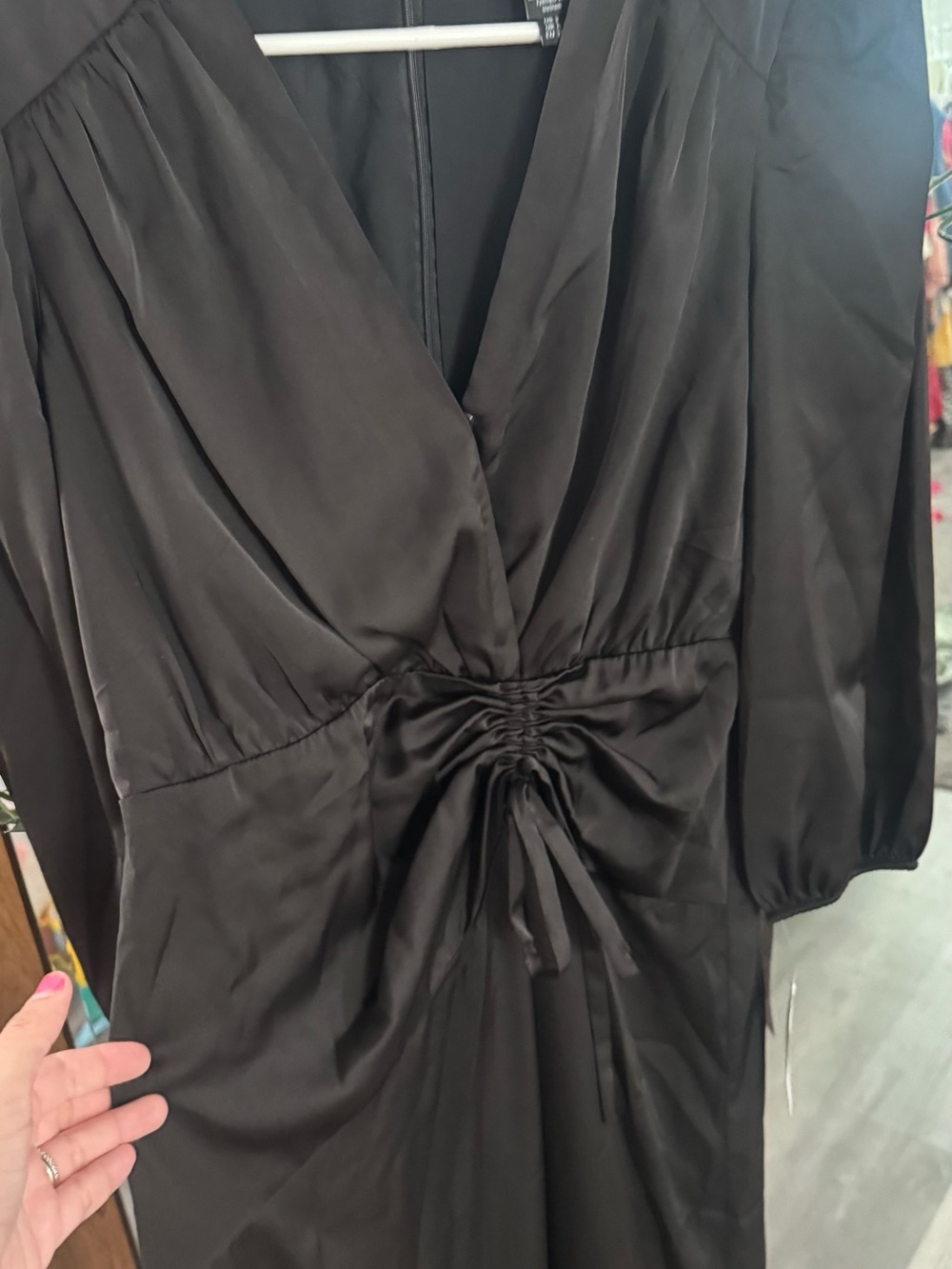 BNWT Donna Morgan Front Tie Satin Midi Dress- Black - Picture 5 of 7